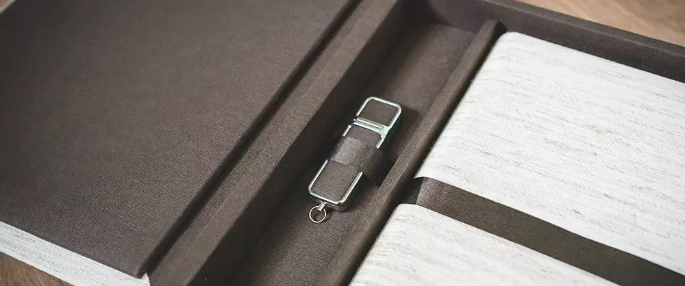 Exclusive wedding album and presentation box