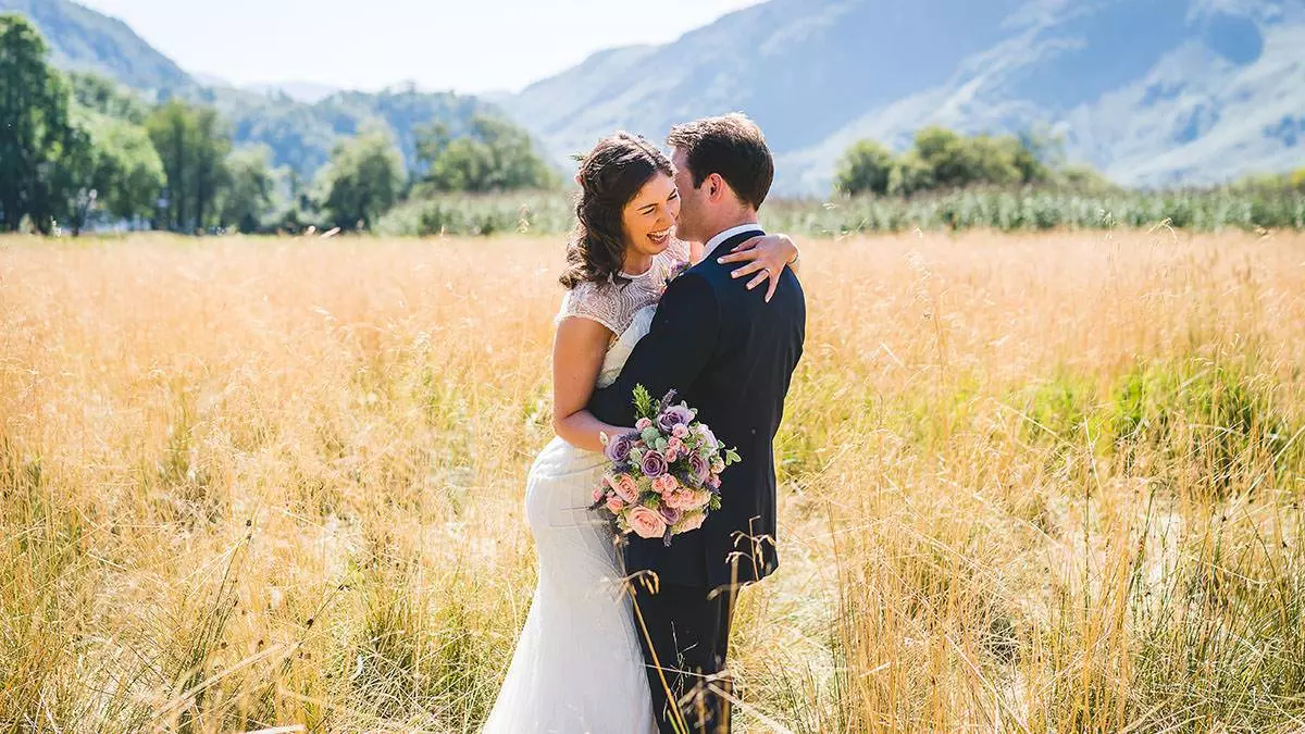 relaxed natural elopement wedding photography  Lodore Falls Hotel relaxed natural elopement wedding photography  Lodore Falls Hotel