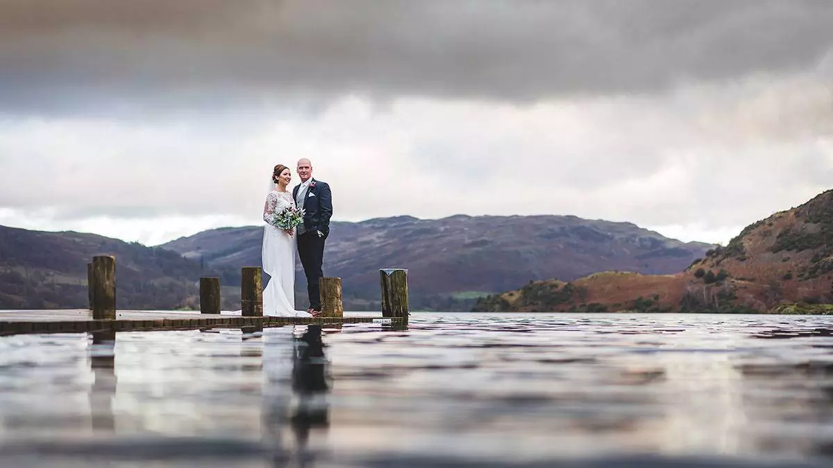 inn on the lake jetty wedding photography during a flood inn on the lake jetty wedding photography during a flood