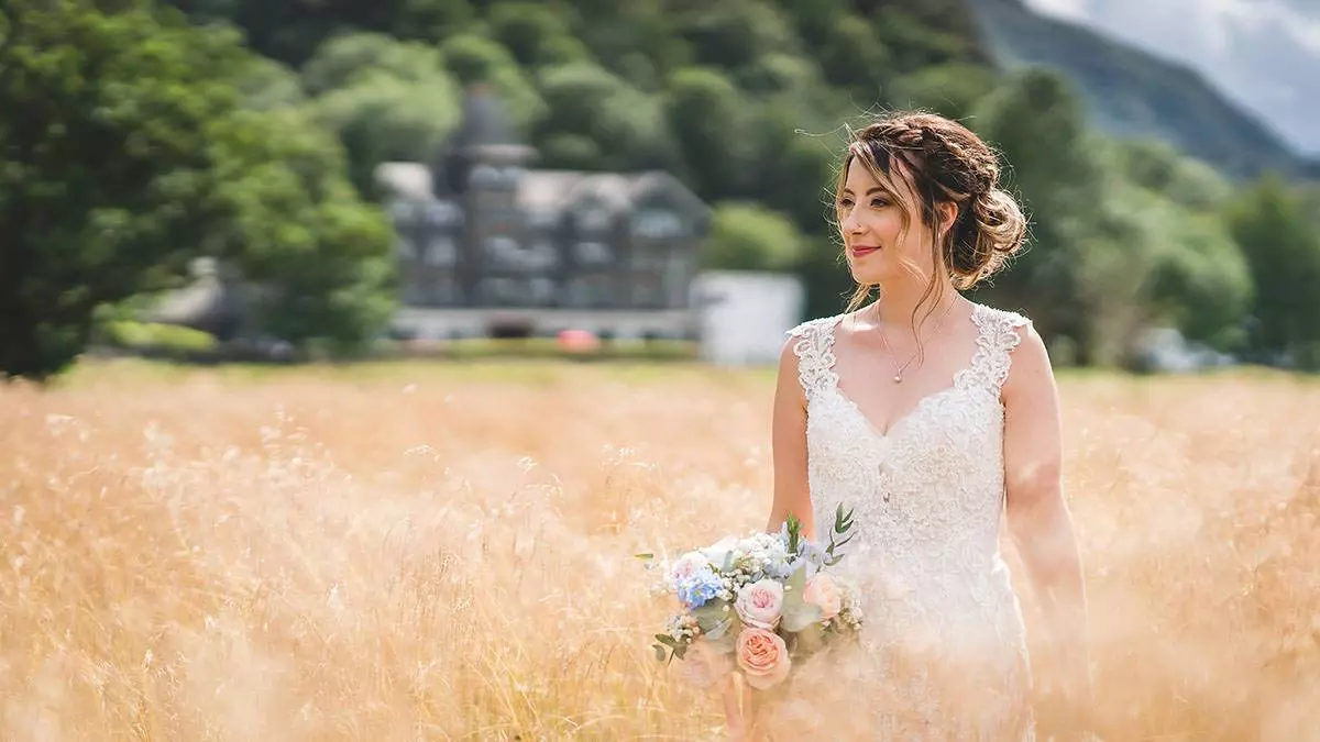 bridal portraits at Lodore Falls Hotel bridal portraits at Lodore Falls Hotel